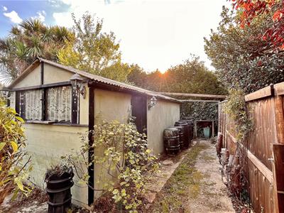 OUTSIDE WORKSHOP